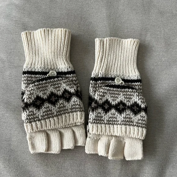 Mossimo Black and White Knit Convertible Mittens - Picture 2 of 4
